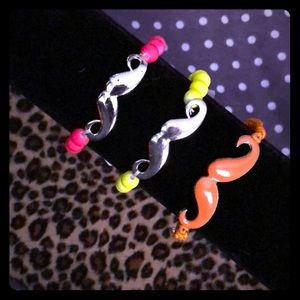 🎁 Mustache bracelet bundle